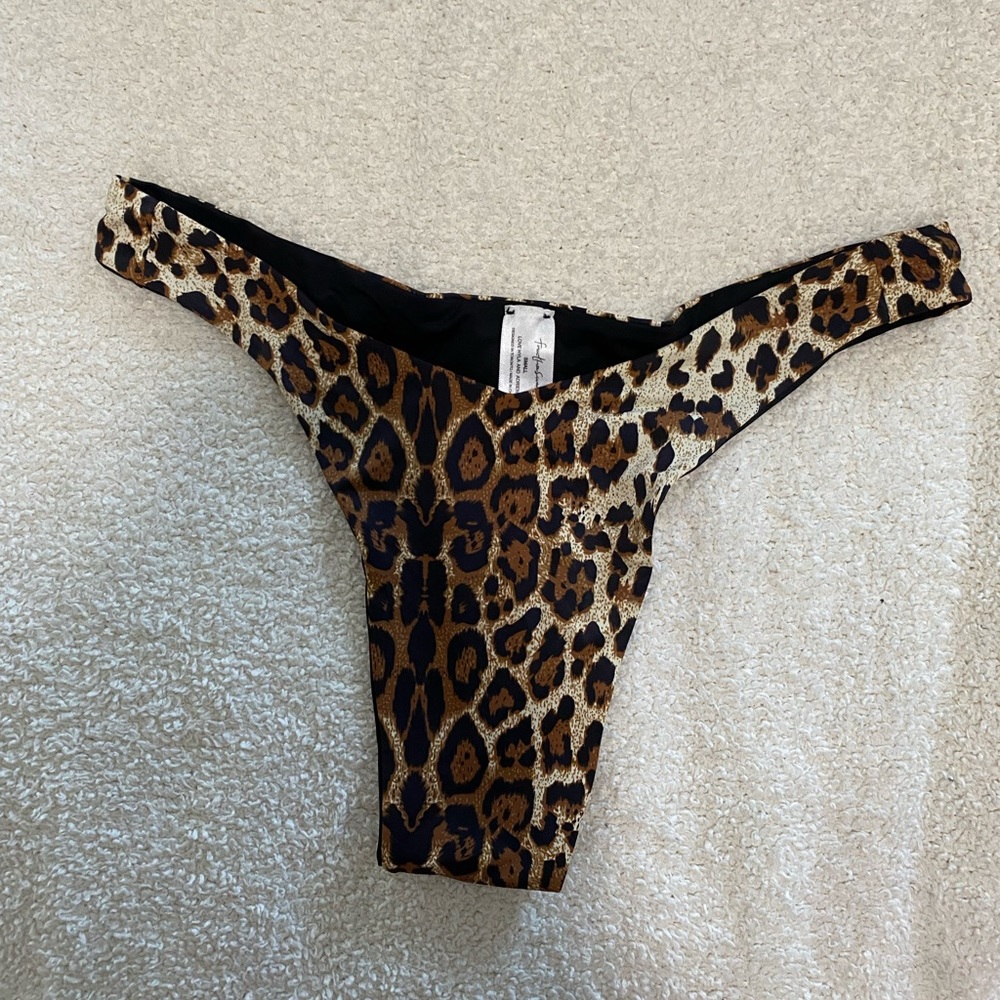 LIKE NEW Women’s 437 Kenzie Bottoms